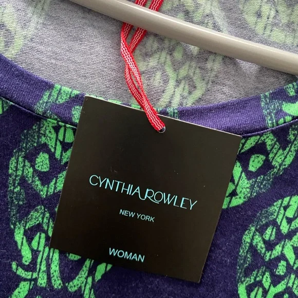 CYNTHIA ROWLEY NAVY BLUE AND GREEN PINEAPPLE PRINT SHORT SLEEVE RAYON BLEND TOP - Picture 9 of 9